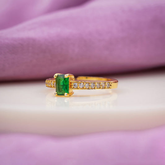 Emerald Royale Solitaire Ring jewellery product view 2