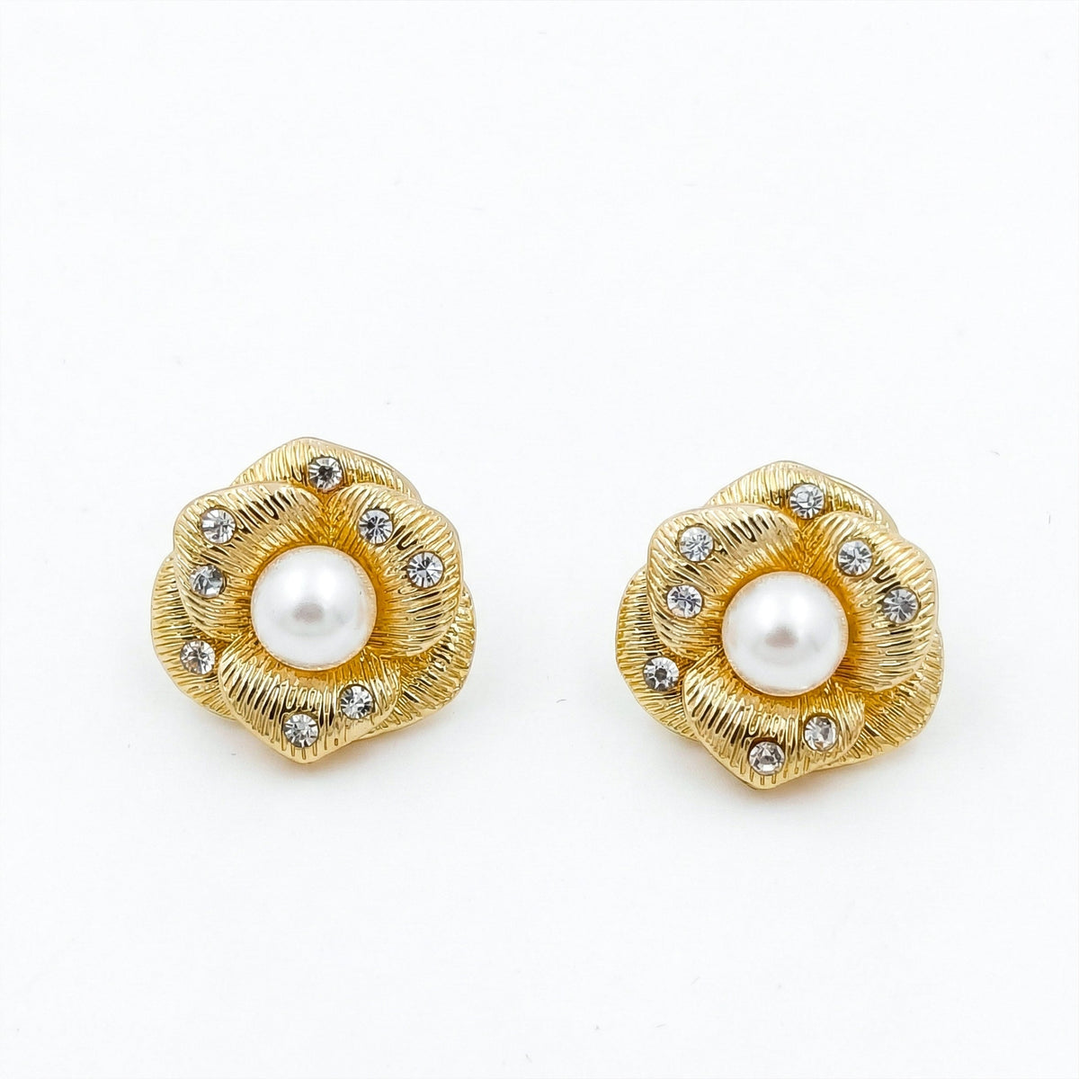 Queen’s Bloom Pearl Earrings jewellery product view 6
