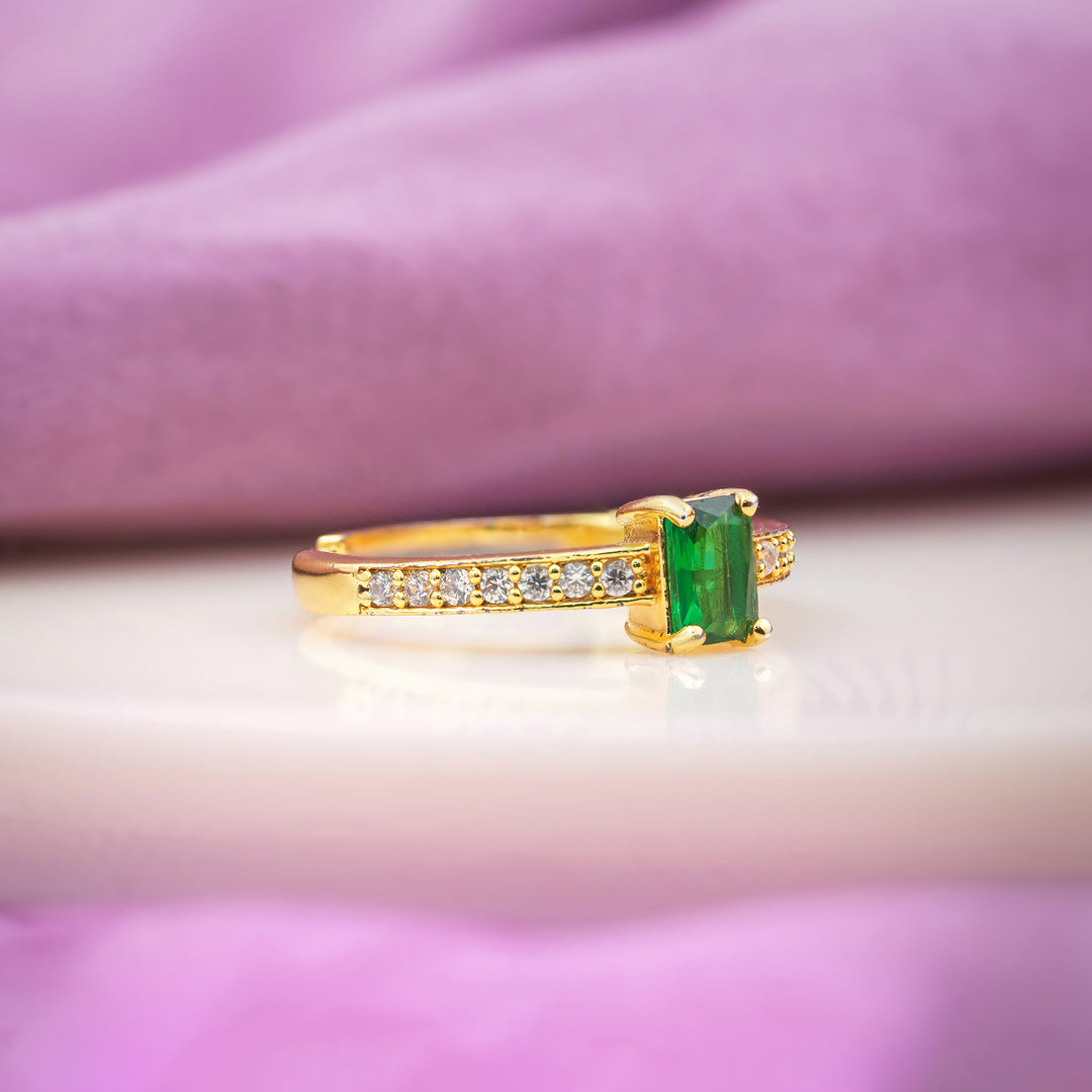 Emerald Royale Solitaire Ring jewellery product view 3