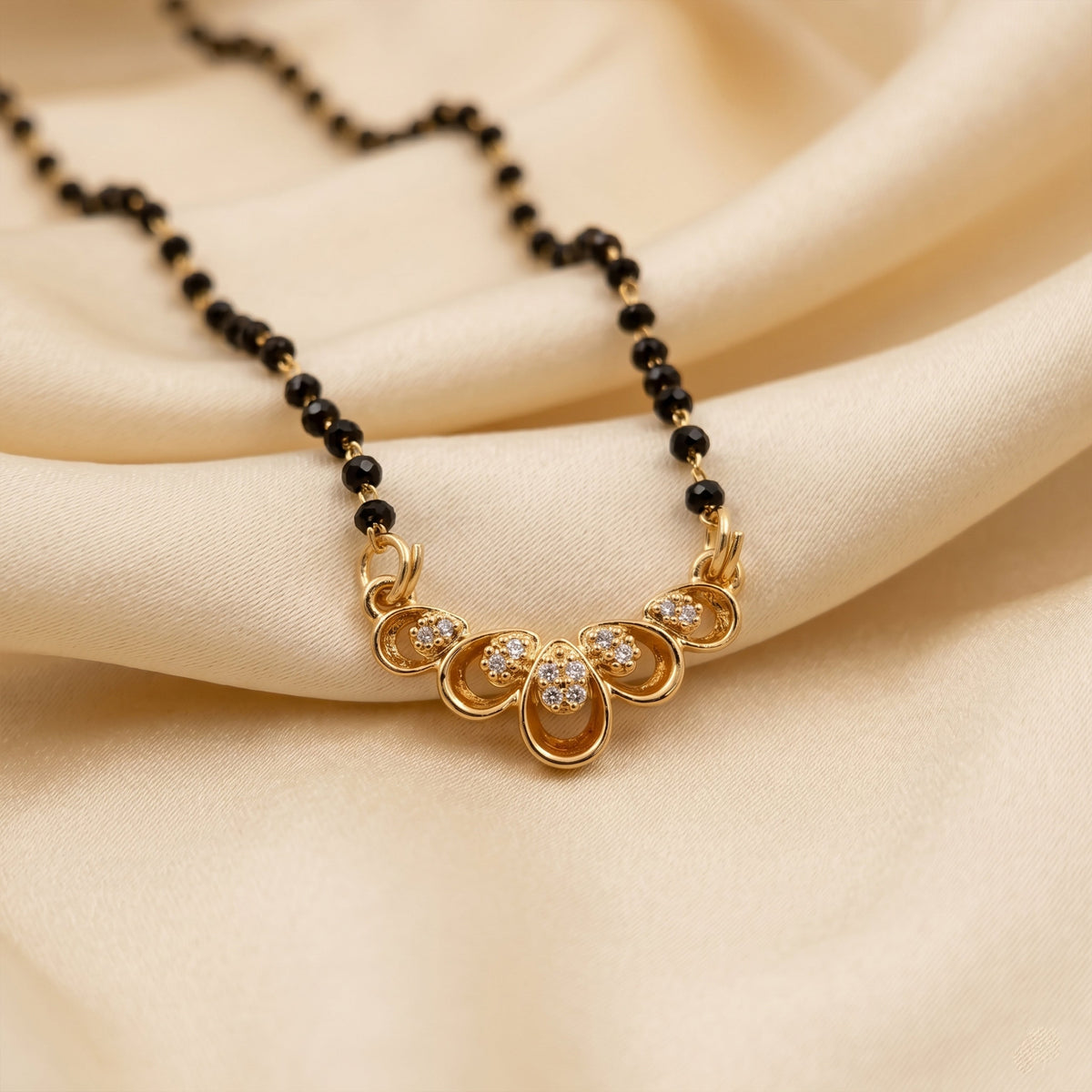 Swarn Pushpa Mangalsutra style 2 jewellery product view 2