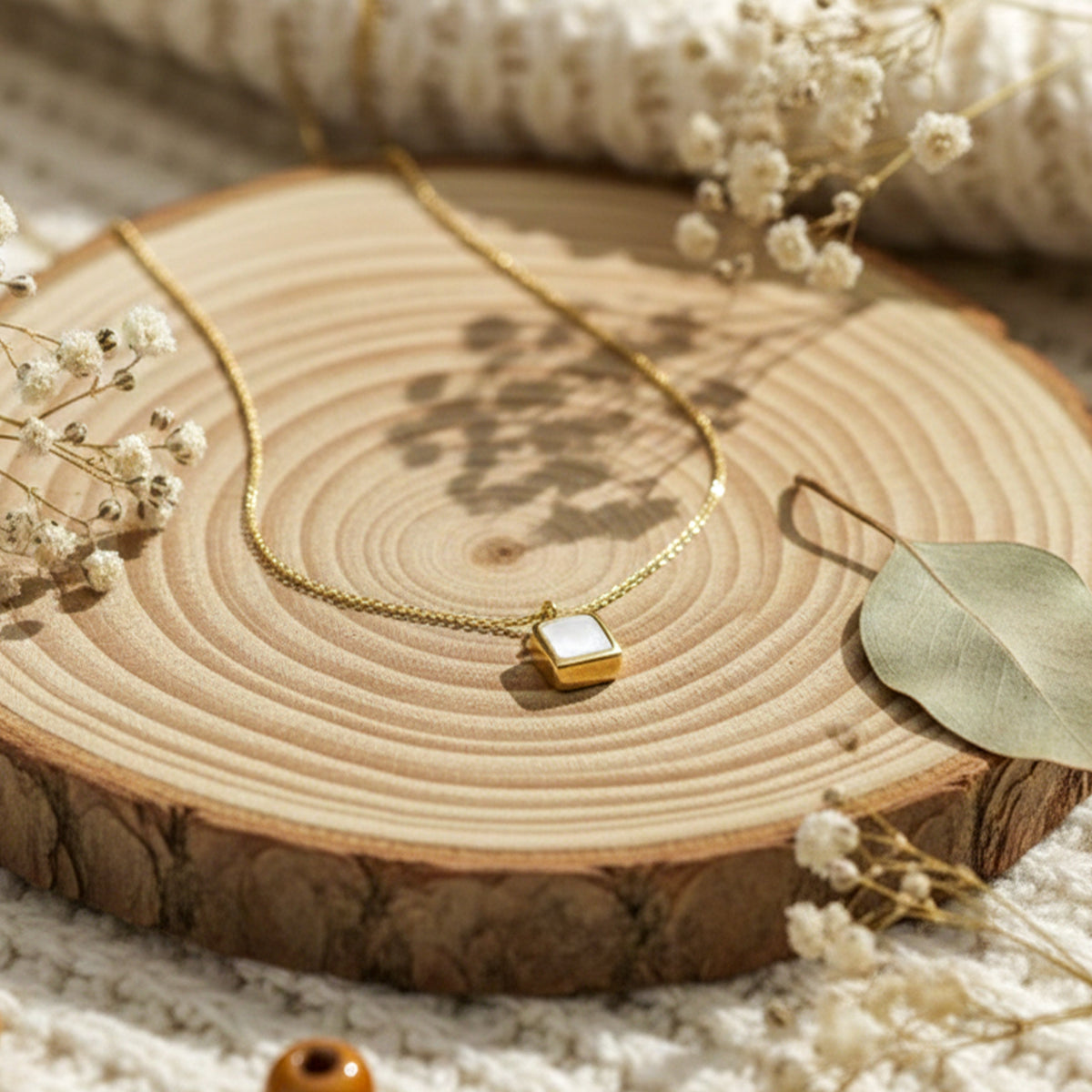 Chic Minimal Square Gold Necklace jewellery product view 1
