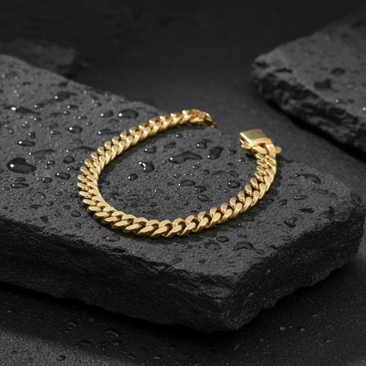 Royal Cuban Link Gold Bracelet jewellery product view 1