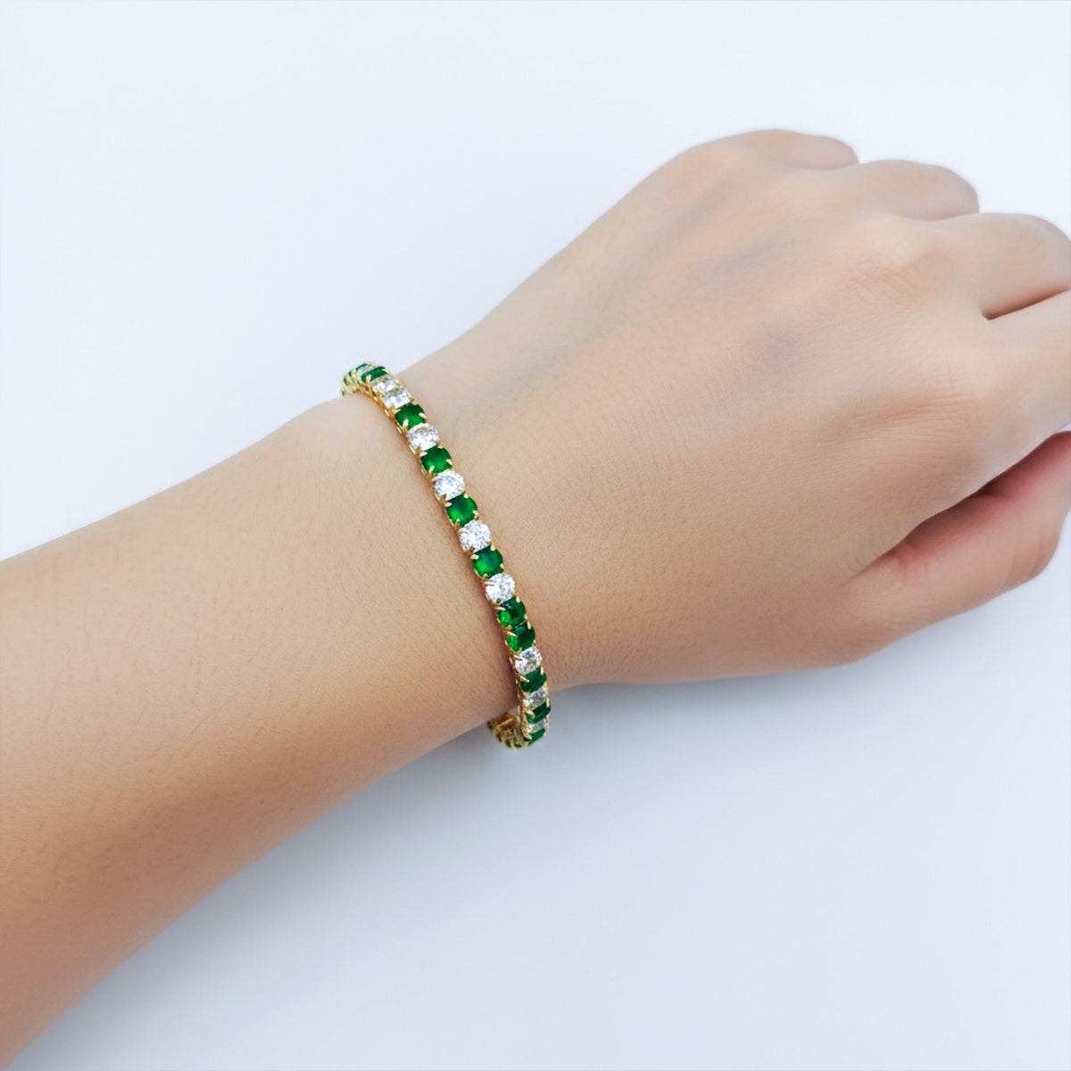 Zenvia Emerald Glow Bracelet jewellery product view 2
