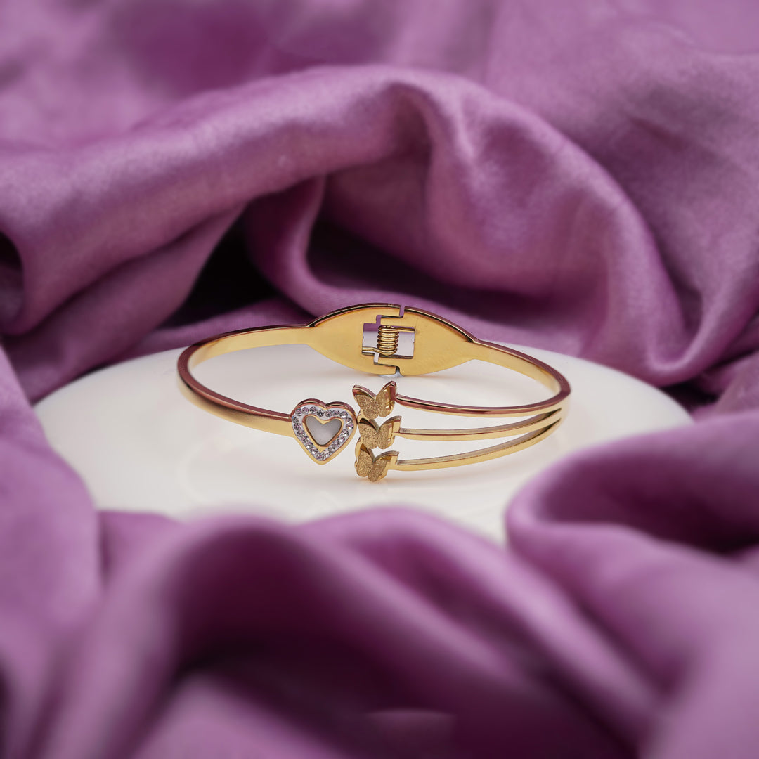 Divine Love Heart Gold Bracelet Kada jewellery product view 1