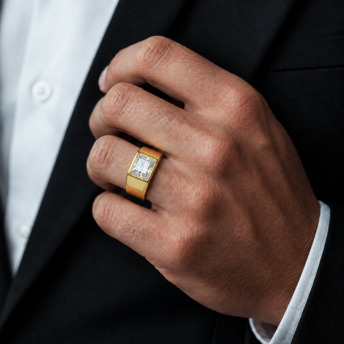 Royal Solitaire Ring jewellery product view 2