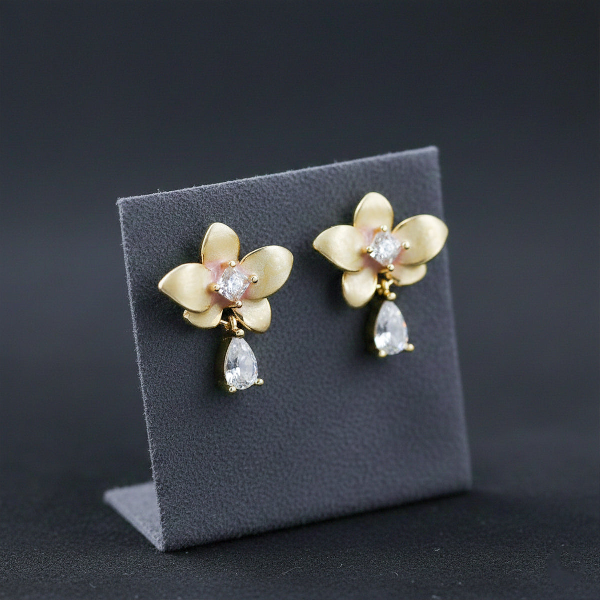 Zenvia Bloom Earrings jewellery product view 3