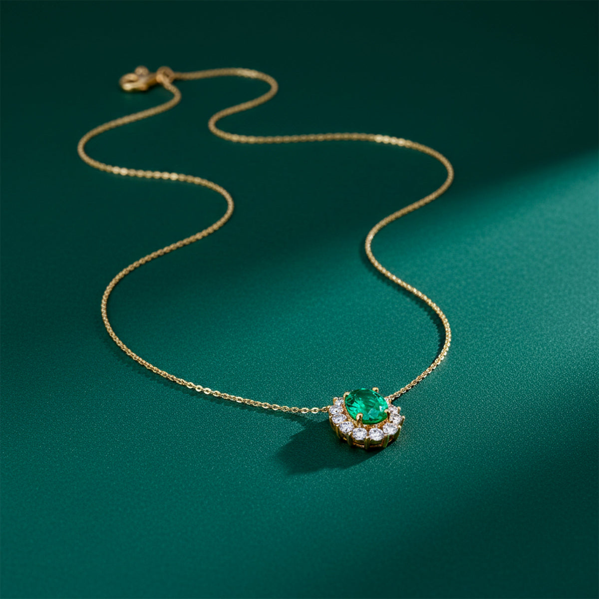 Floral Emerald Diamond Gold Necklace jewellery product view 2