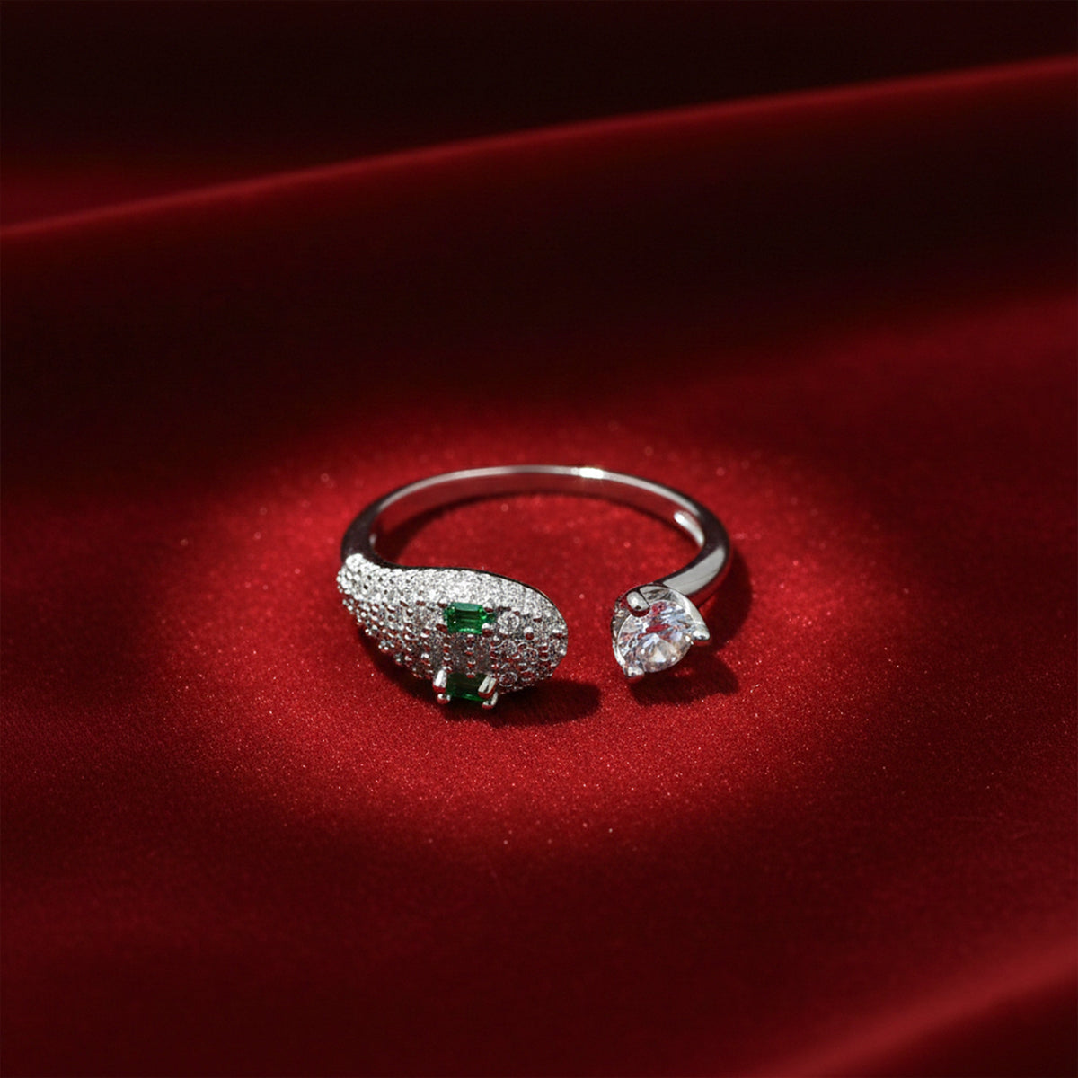 Regalia Emerald Diamond Ring jewellery product view 3