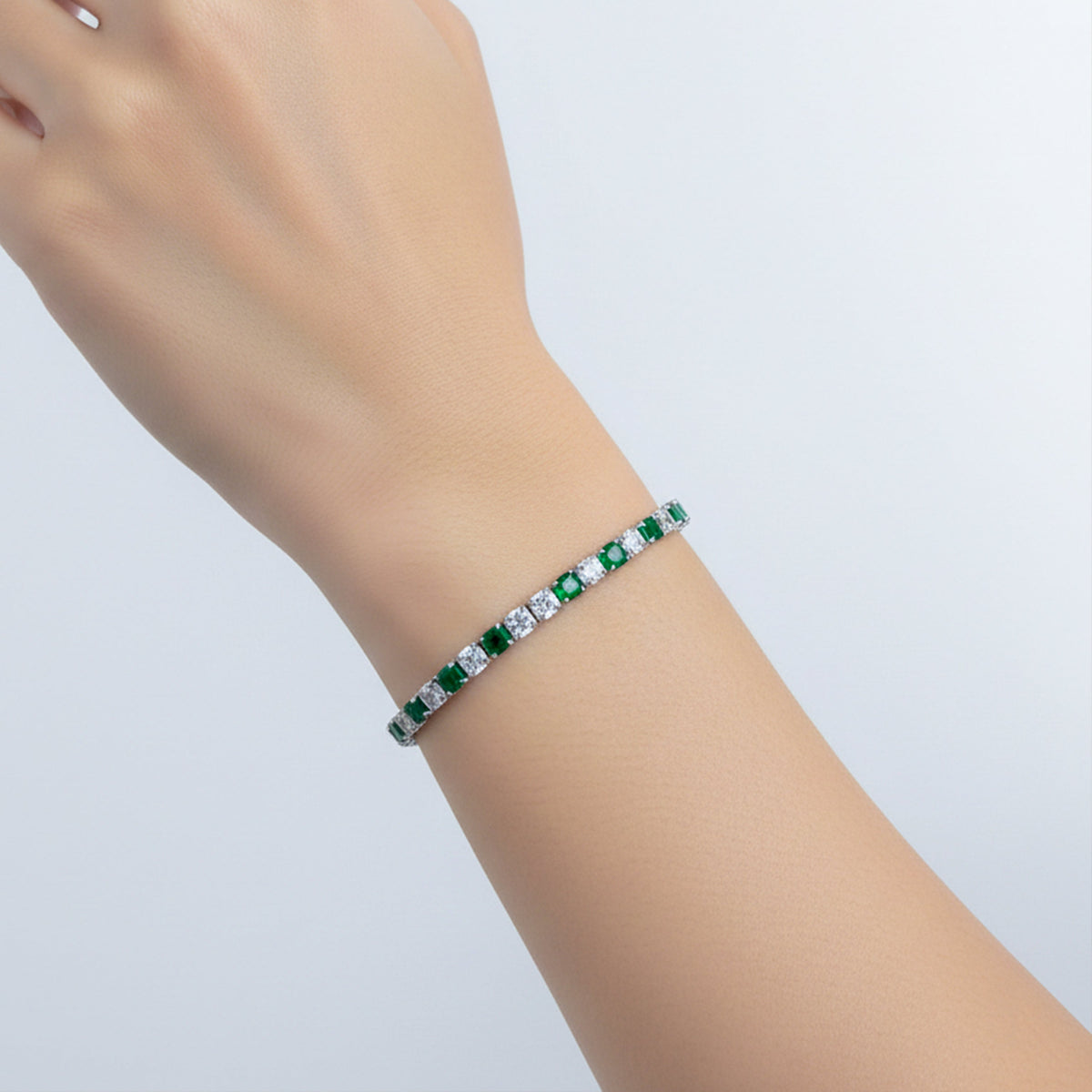 Imperial Emerald Diamond Glow Bracelet jewellery product view 2
