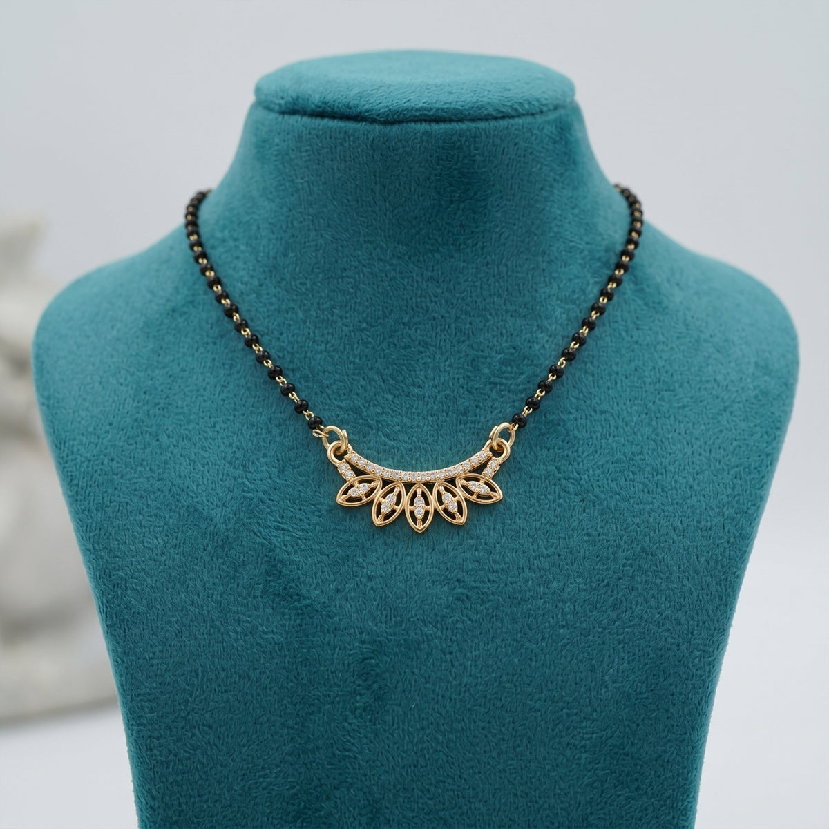 Divya Patra Mangalsutra jewellery product view 3