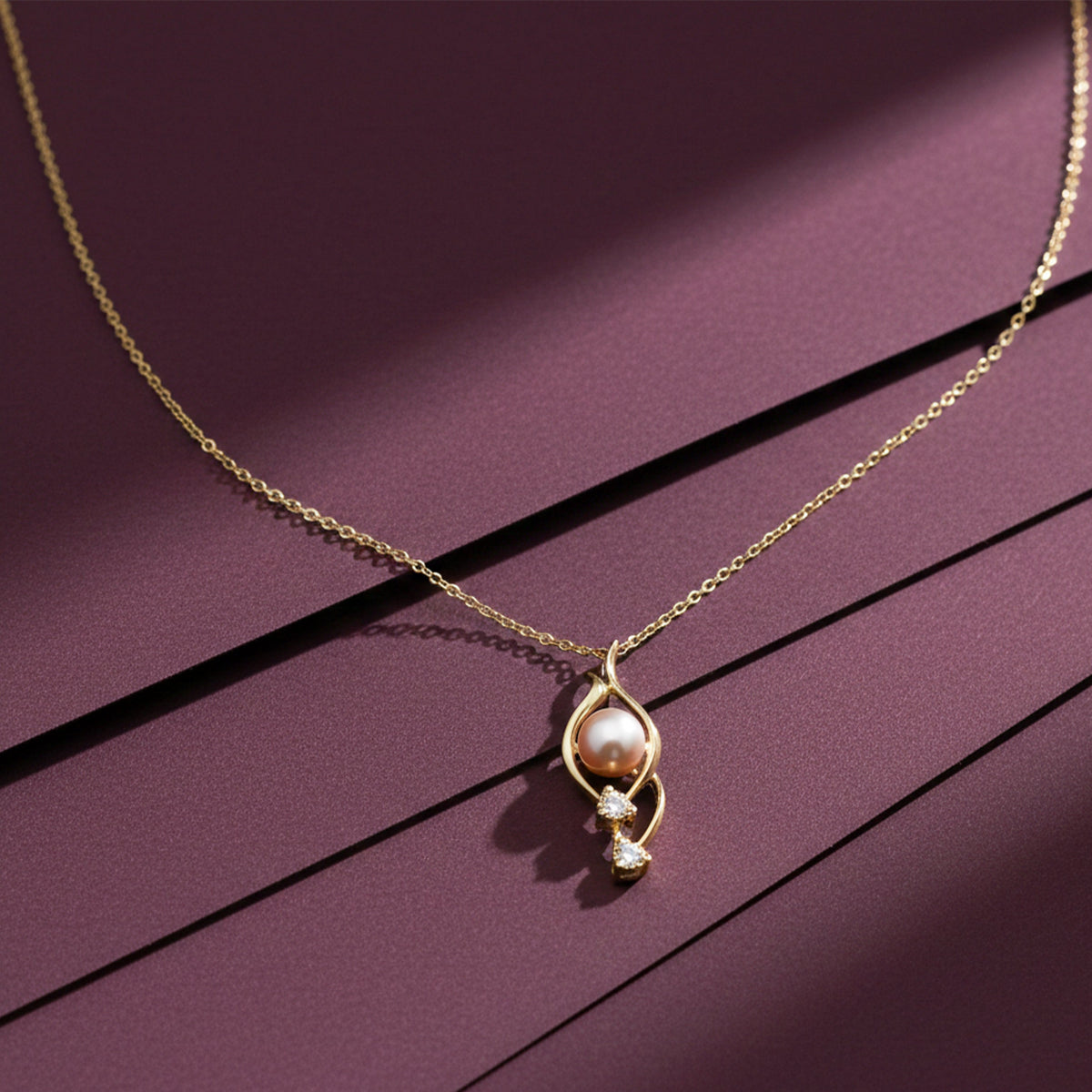 Golden Teardrop Pearl Pendant Necklace jewellery product view 2