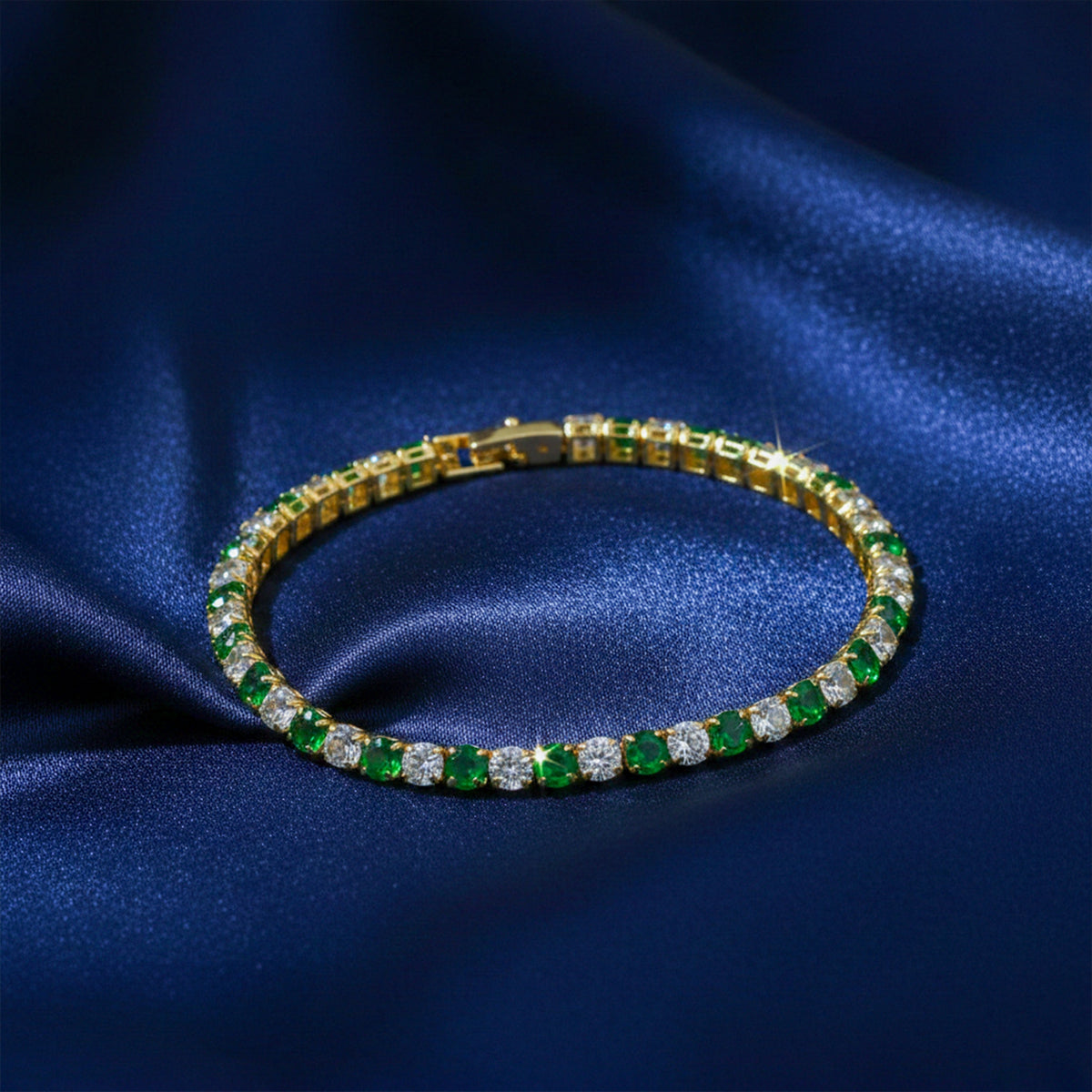 Zenvia Emerald Glow Bracelet jewellery product view 4