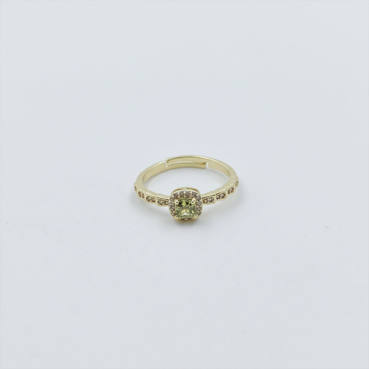 Royal Aura Diamond Engagement Ring jewellery product view 6