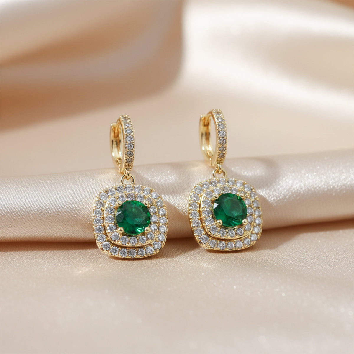Royal Emerald Duo jewellery product view 4