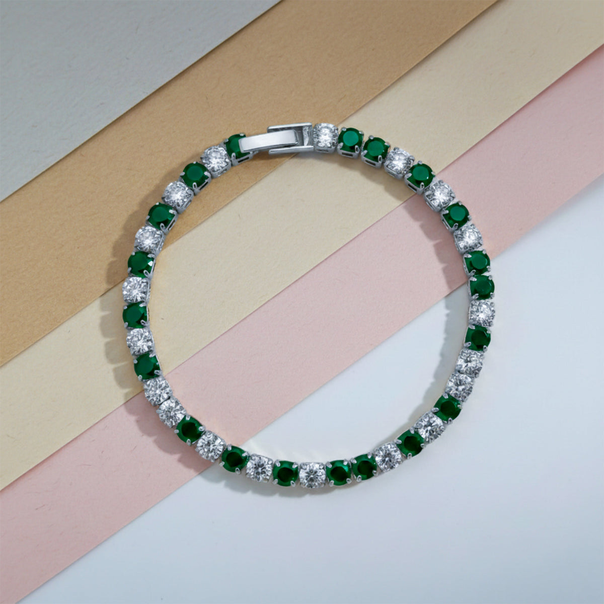 Imperial Emerald Diamond Glow Bracelet jewellery product view 1