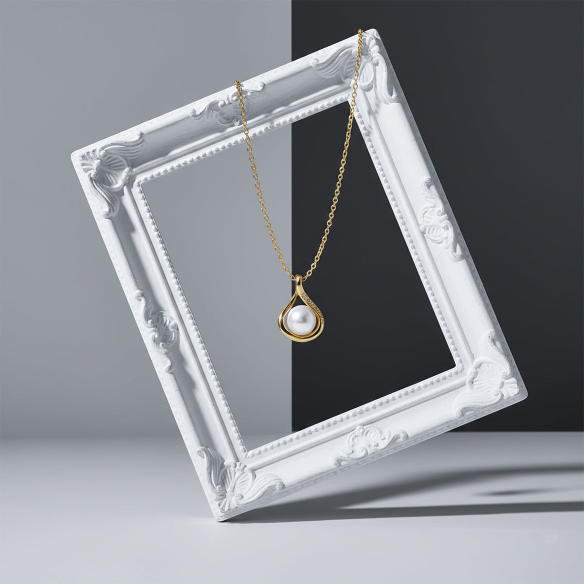 Teardrop Pearl Pendant Necklace jewellery product view 7