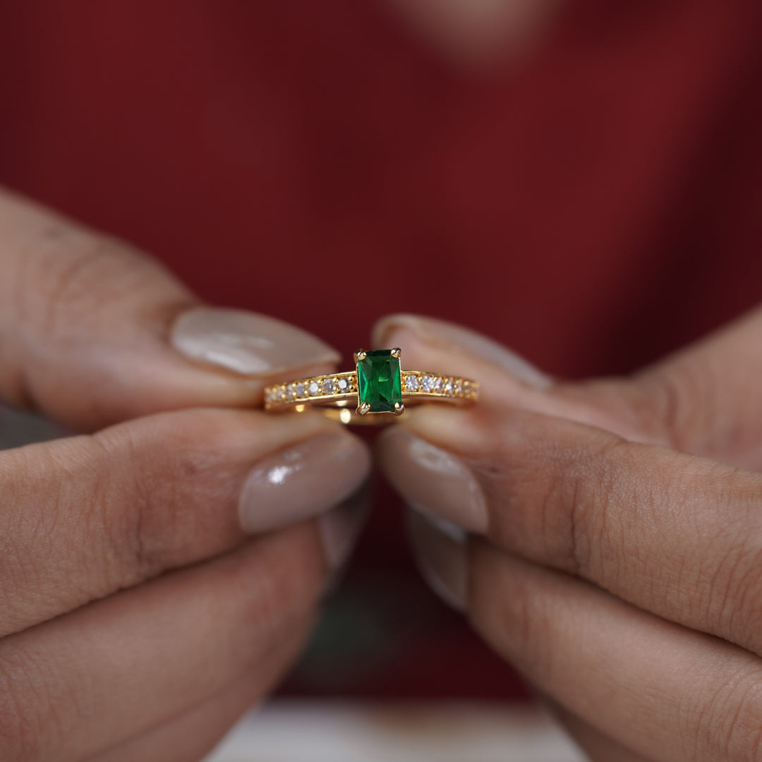 Emerald Royale Solitaire Ring jewellery product view 4