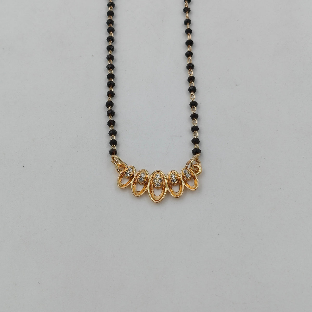 Swarna Pushp Mangalsutra jewellery product view 4