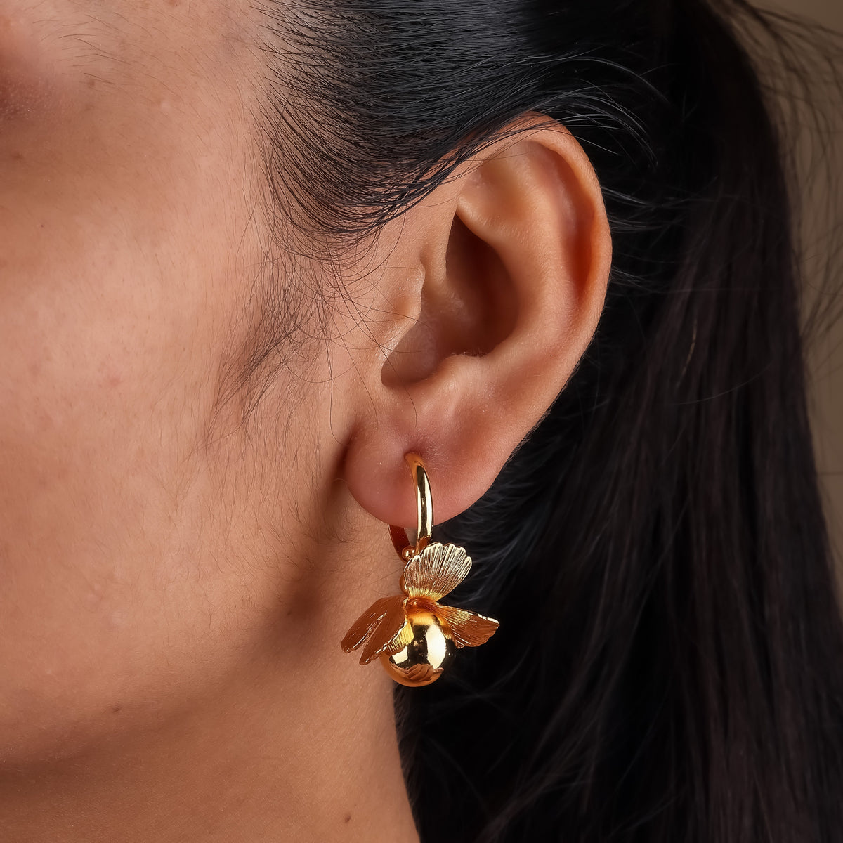 Flora Shine Earrings jewellery product view 3